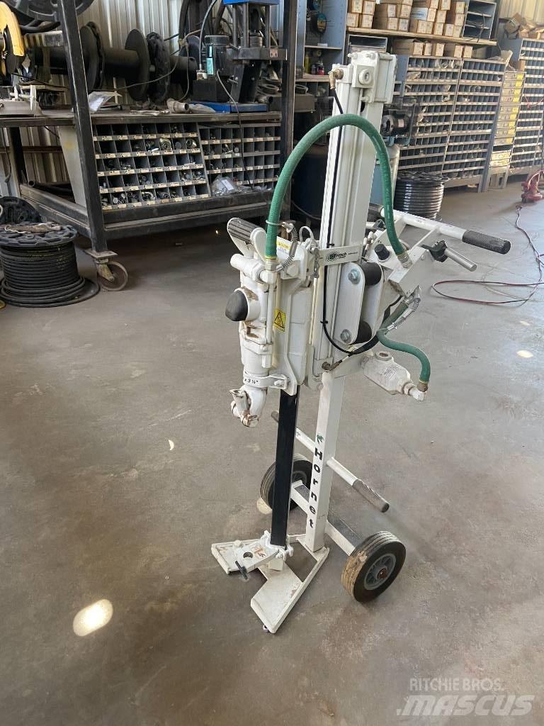  Minnich Hornet 24/22 Beton tartozékok