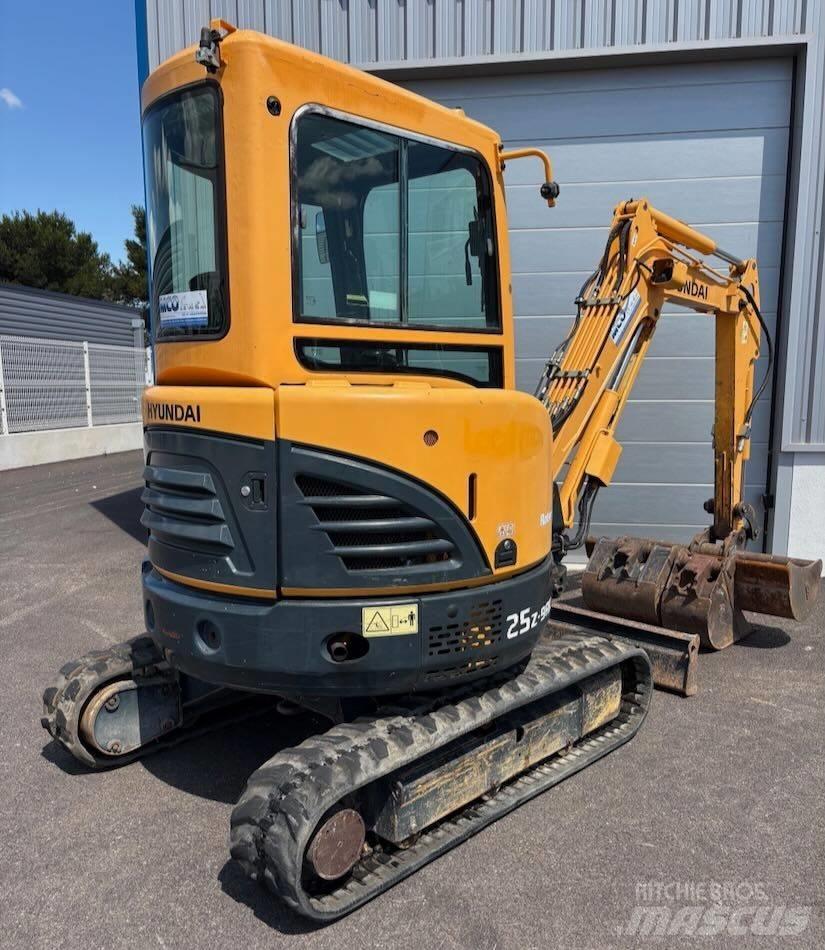 Hyundai R25Z-9 AK Mini kotrók < 7t