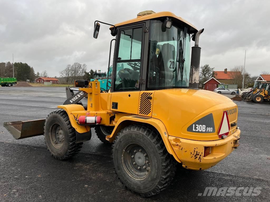 Volvo L 30 B Pro Gumikerekes homlokrakodók