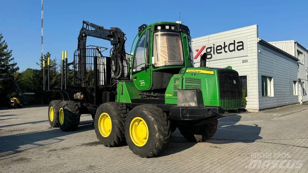 John Deere 1210 E Kihordók
