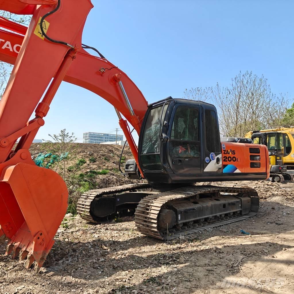 Hitachi ZX200 Lánctalpas kotrók
