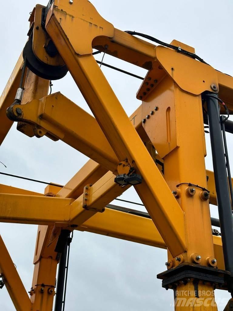 Combilift SC 3 T Konténerszállítók