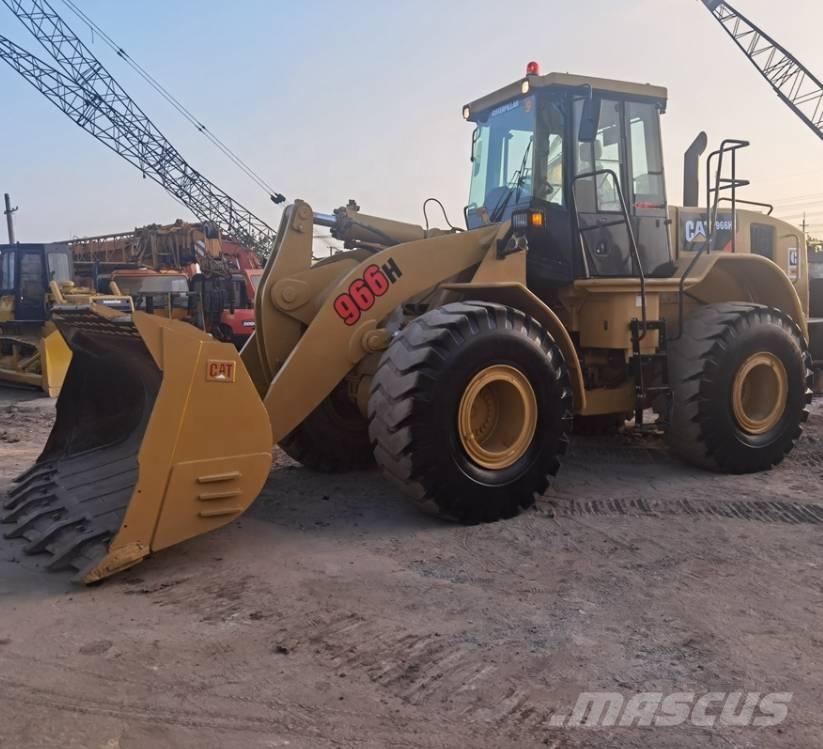 CAT 966H Gumikerekes homlokrakodók