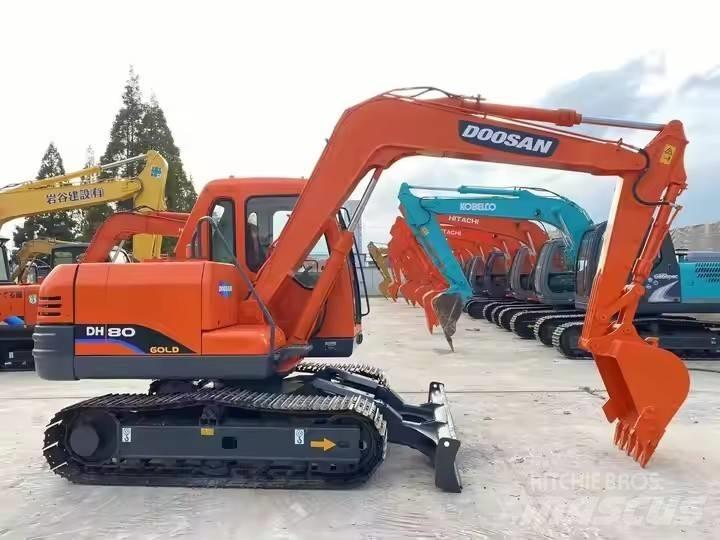 Doosan DH80 Lánctalpas kotrók