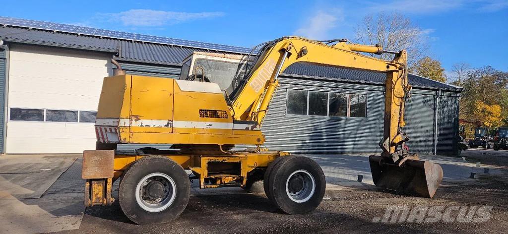 Liebherr A902 Gumikerekes kotrók