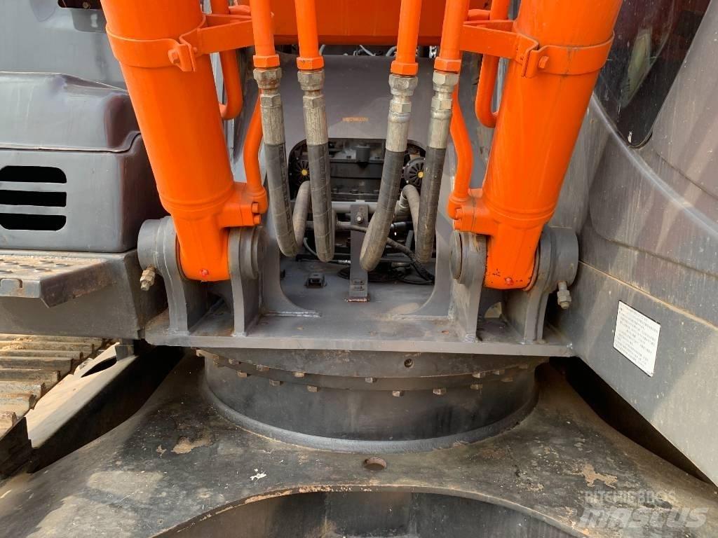 Hitachi ZX210G Lánctalpas kotrók