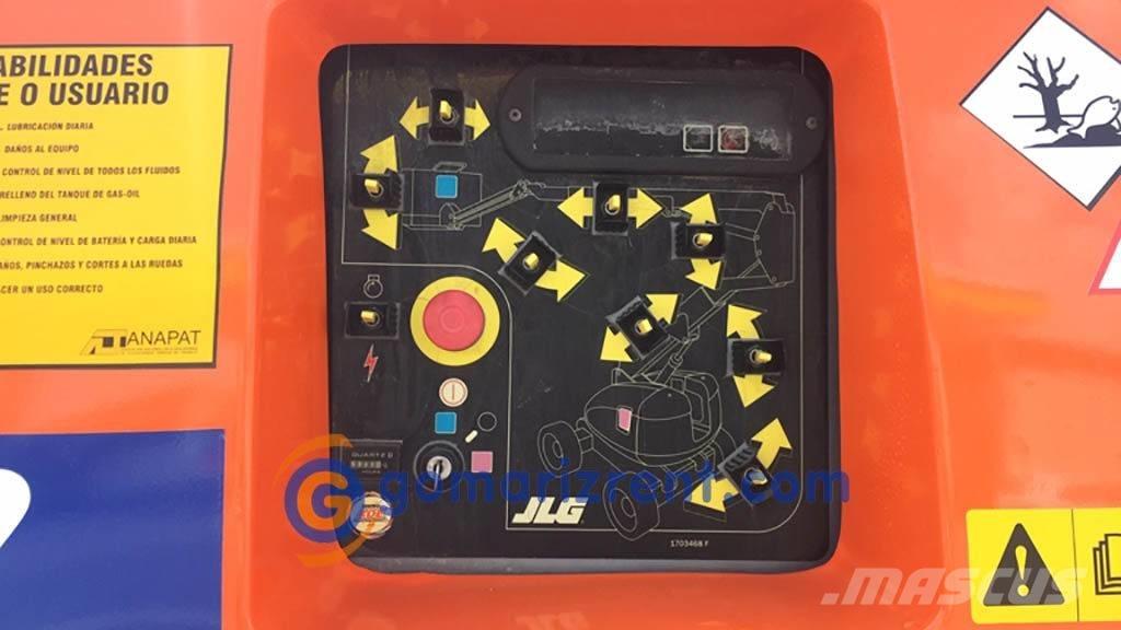 JLG 800 AJ Karos emelők