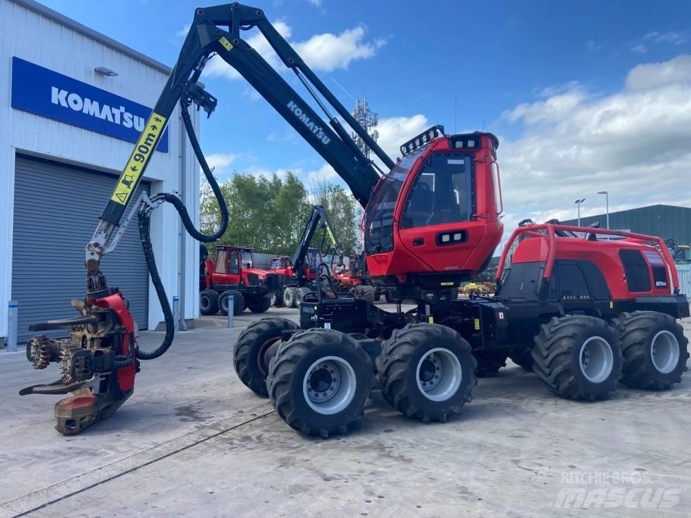 Komatsu 901XC Betakarítók