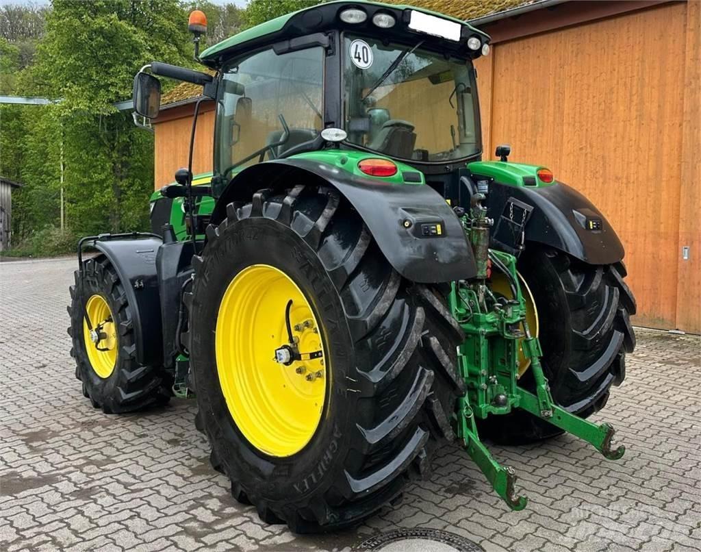 John Deere 6210R Traktorok