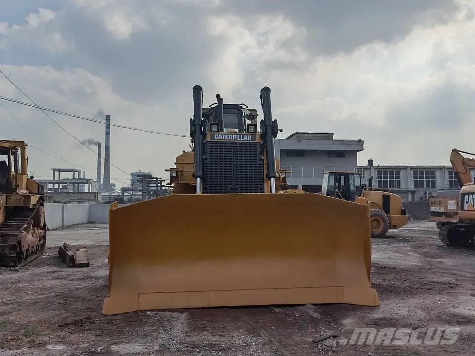 CAT D9N lánctalpas dózerek