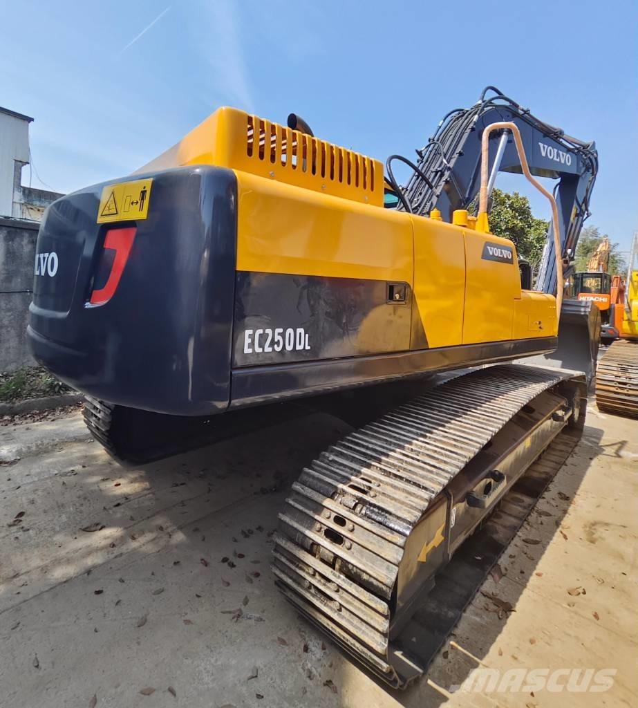 Volvo EX250DL Lánctalpas kotrók