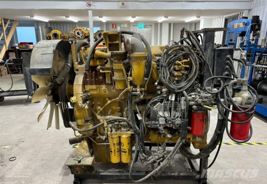 CAT 352 Motorok