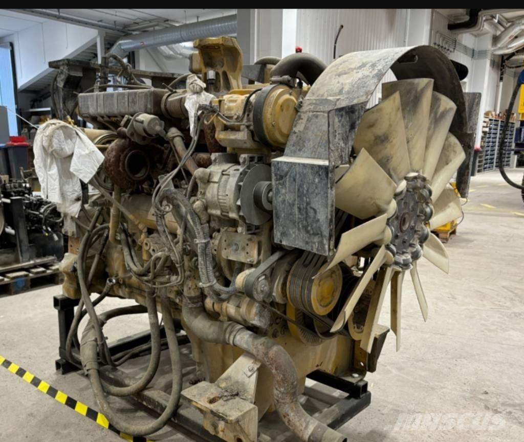 CAT 352 Motorok