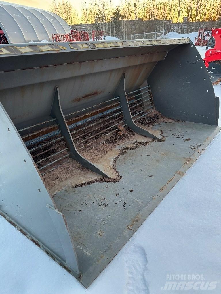Snowek S2500 Homok és Sószórók
