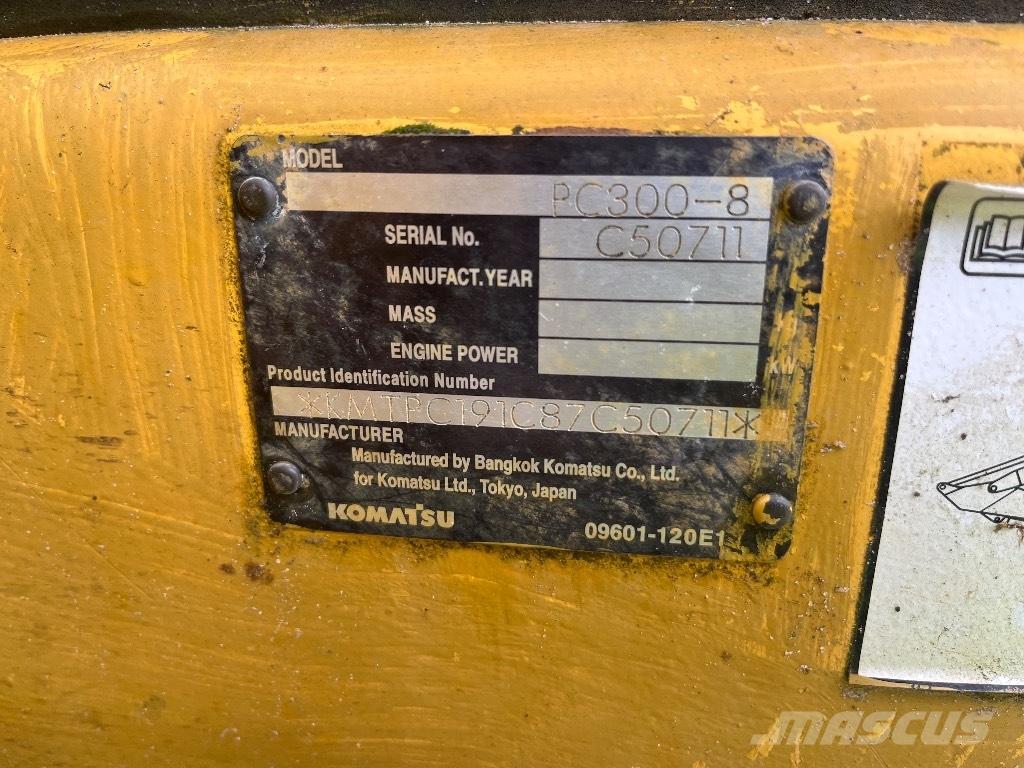 Komatsu PC 300-8 Lánctalpas kotrók