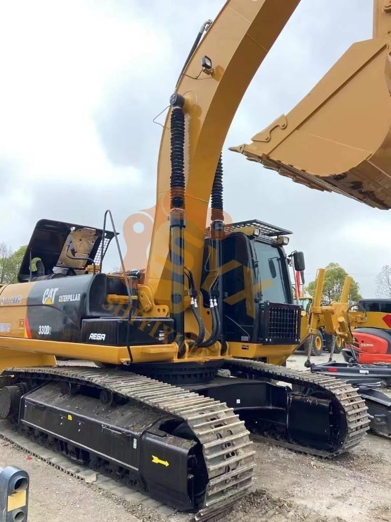 CAT 330 D2 Lánctalpas kotrók