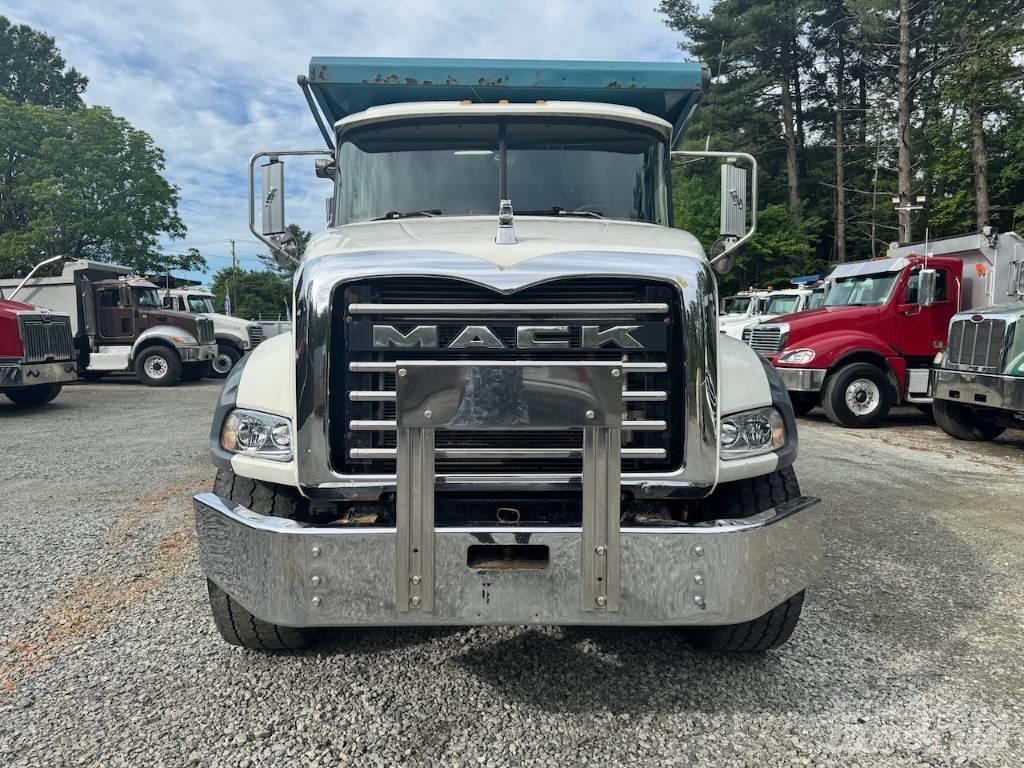 Mack Granite CT 713 Billenő teherautók