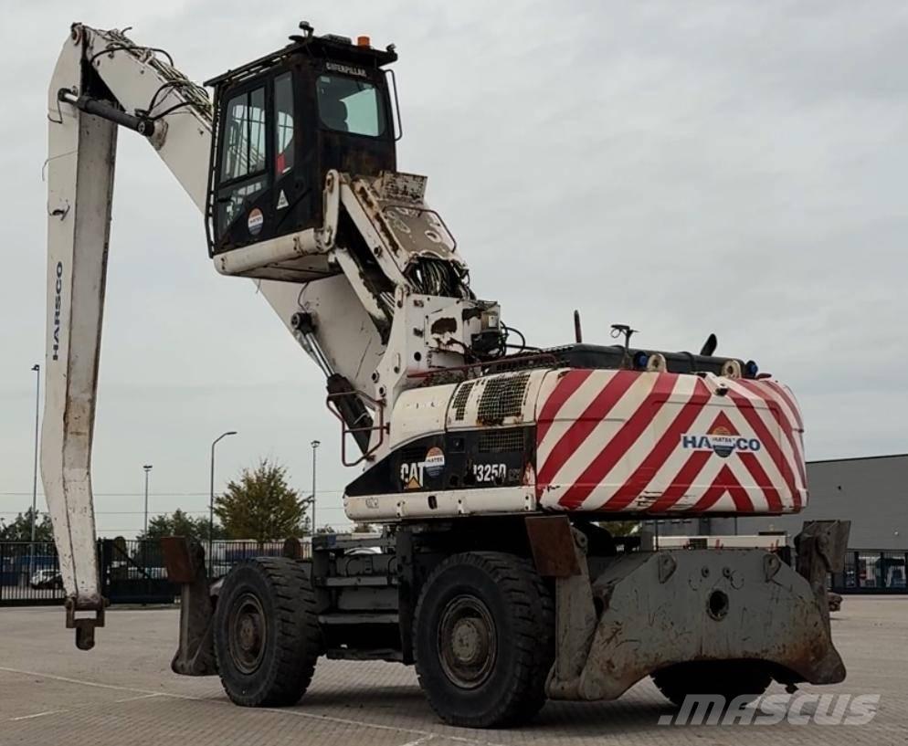 CAT M 325 D MH Gumikerekes kotrók