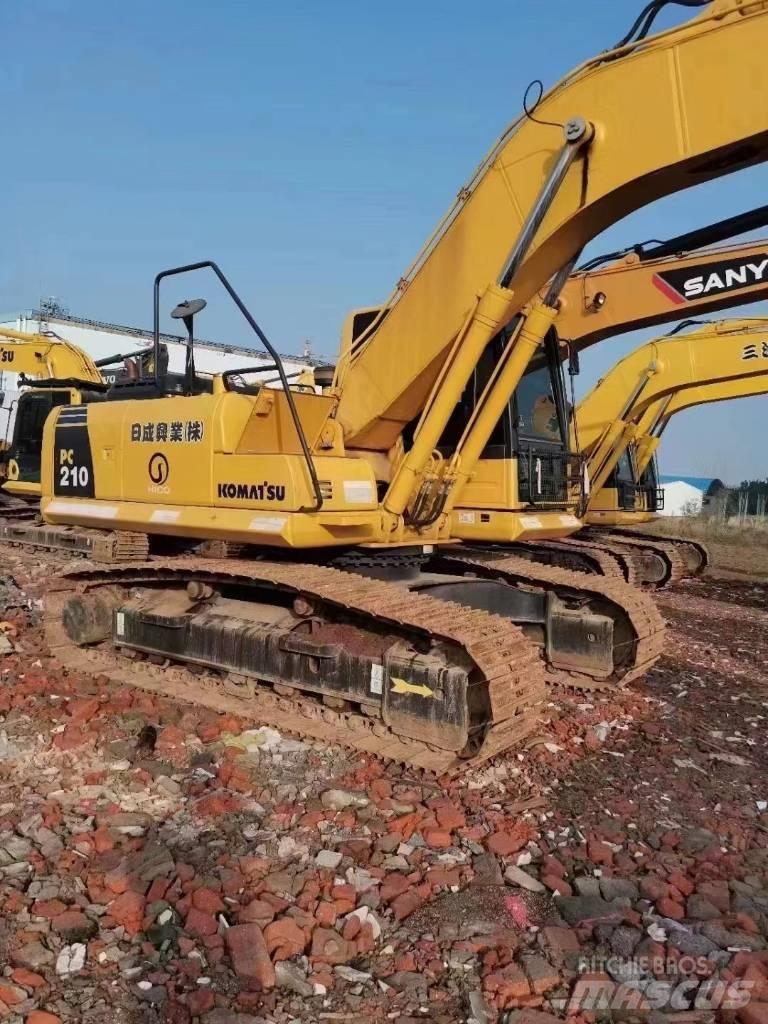 Komatsu PC 210 Lánctalpas kotrók