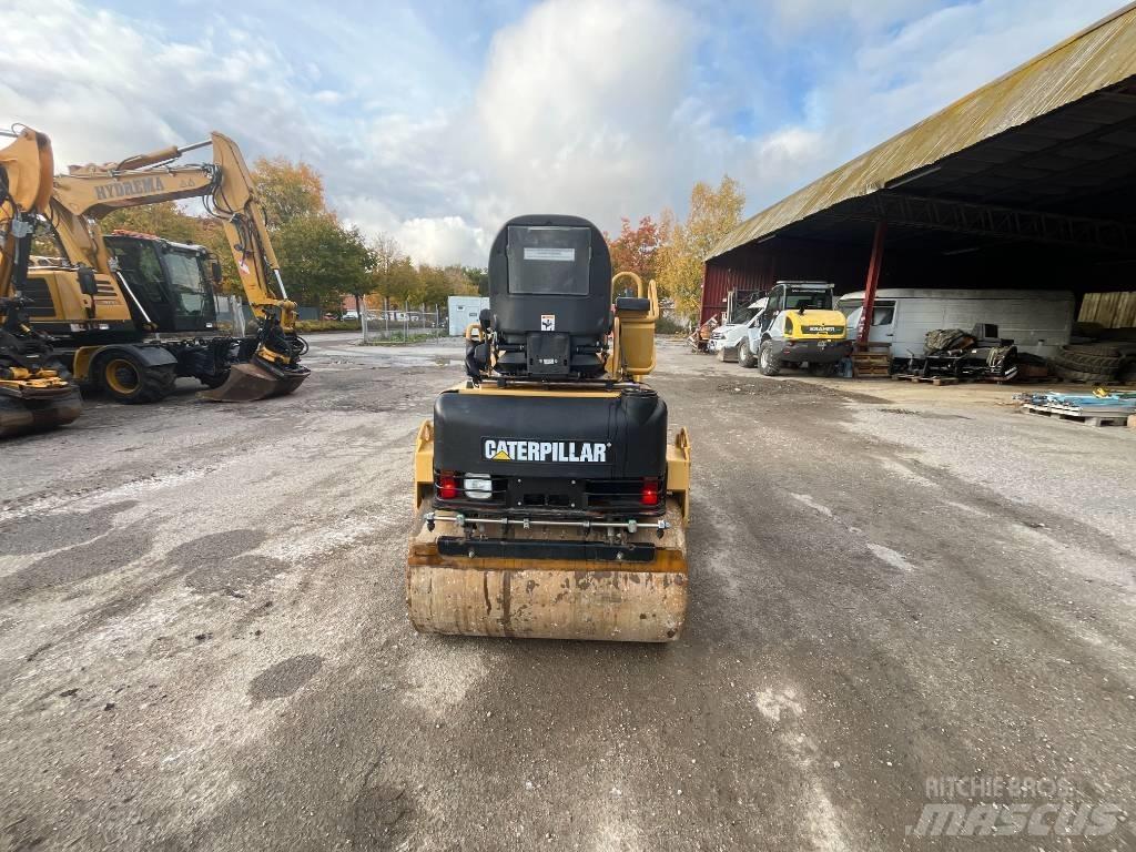 CAT CB 224E Ikerdobos hengerek