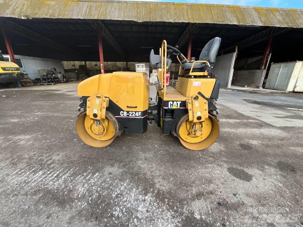 CAT CB 224E Ikerdobos hengerek