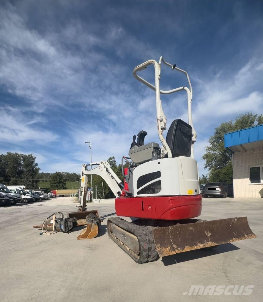 Takeuchi TB 210 R Mini kotrók < 7t
