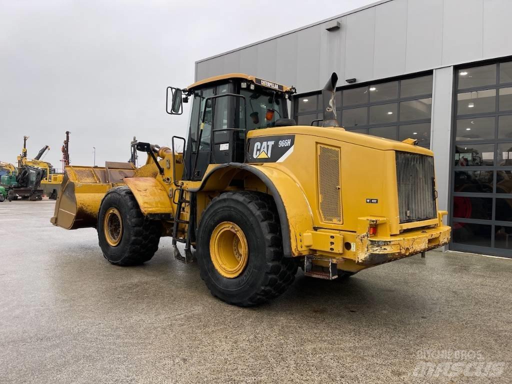 CAT 966 H Gumikerekes homlokrakodók