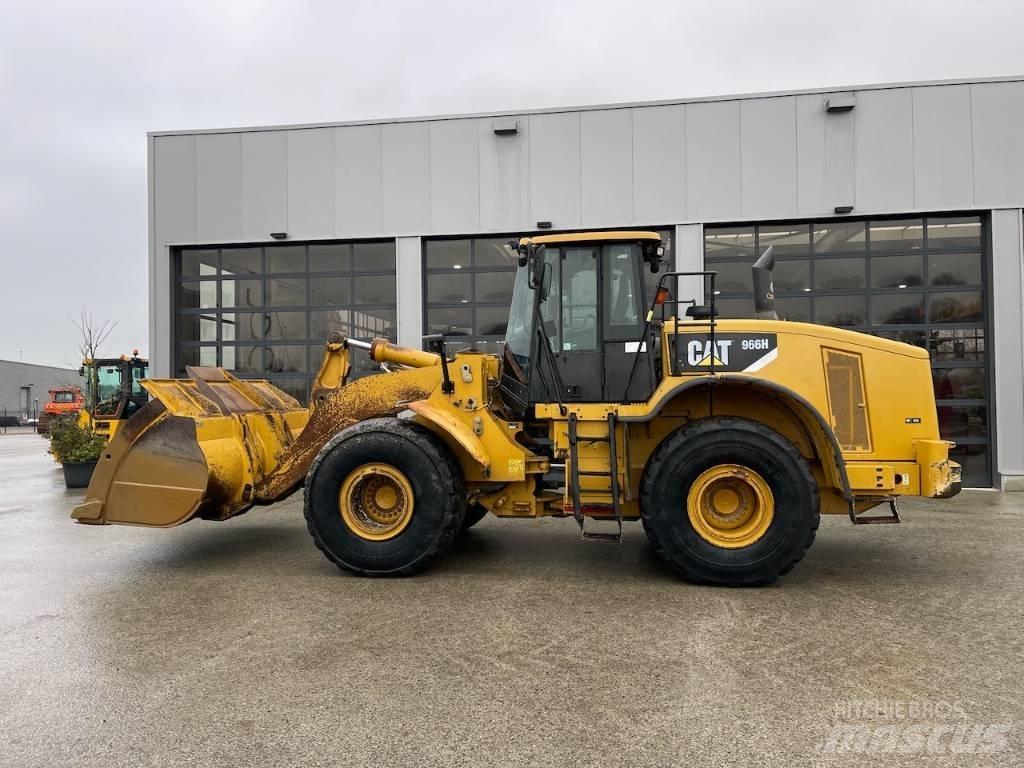 CAT 966 H Gumikerekes homlokrakodók
