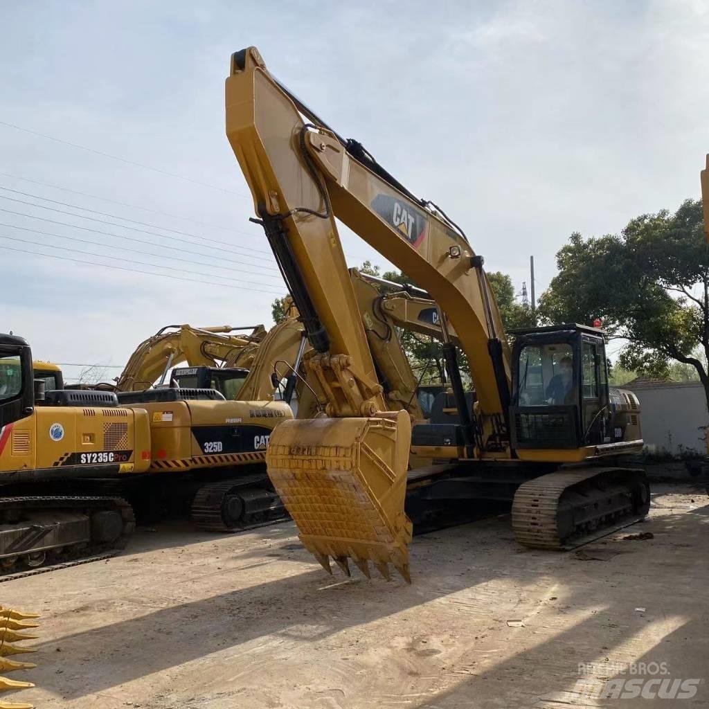 CAT 330 Lánctalpas kotrók