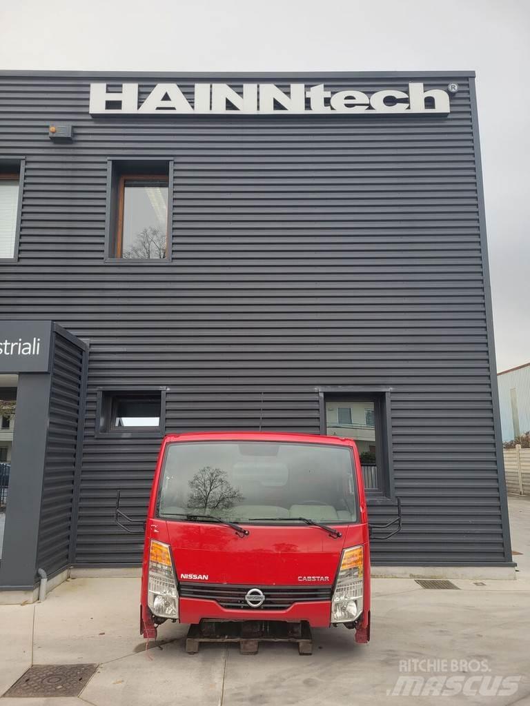 Nissan Cabstar Vezetőfülke és belső tartozékok