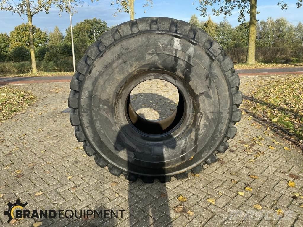  Band - 29.5-R25 Gumiabroncsok, kerekek és felnik