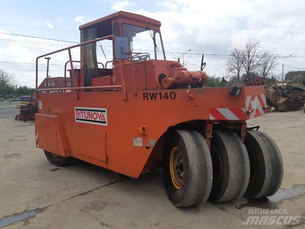 MBU RW140 Pneumatikus kerekes hengerek