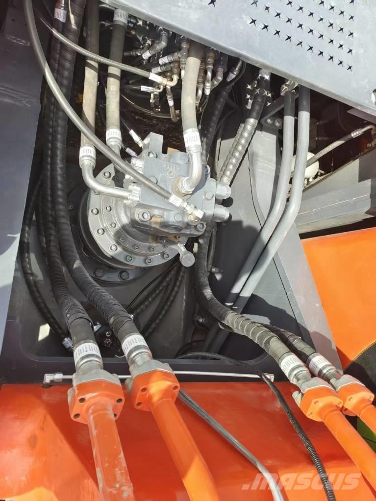 Doosan DX 300 LC-9C Lánctalpas kotrók