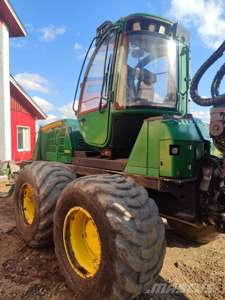 John Deere 1210E Kihordók