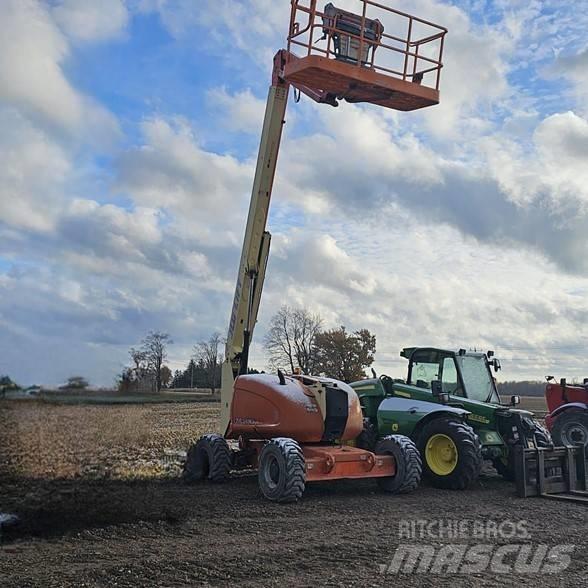JLG 600AJ Karos emelők