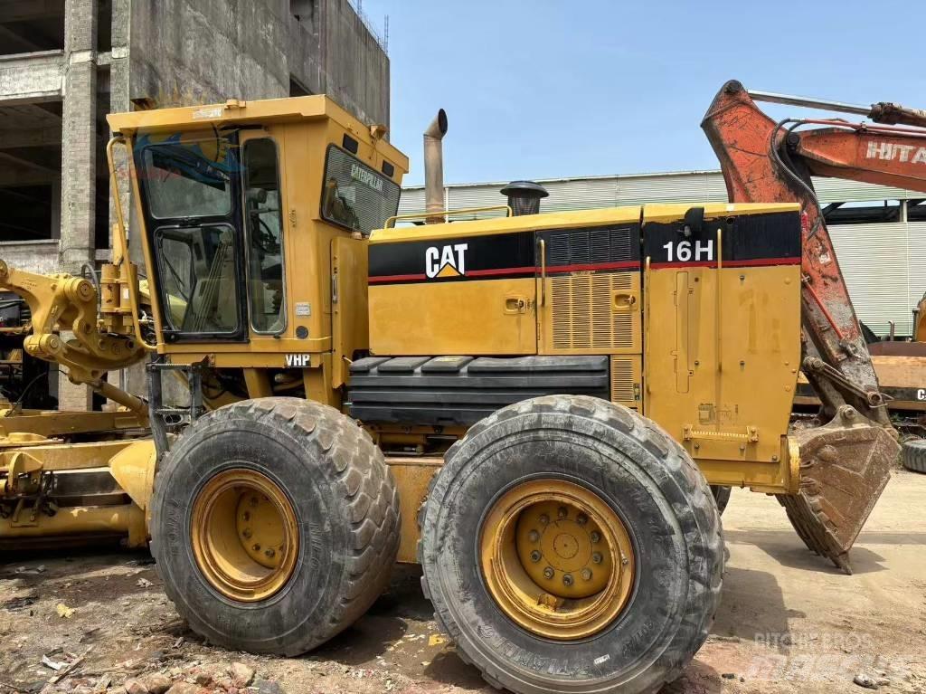 CAT 16 H Gréderek