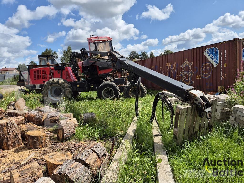 Komatsu 931.1 Betakarítók