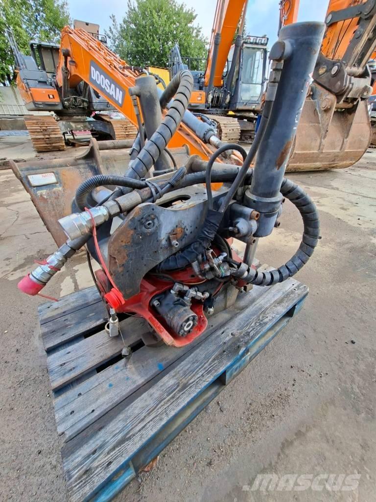 Doosan DX140W-5 Gumikerekes kotrók