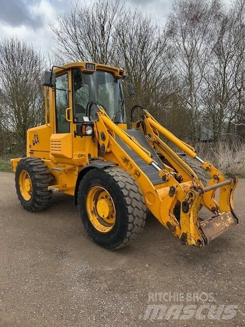 JCB 411 B Gumikerekes homlokrakodók