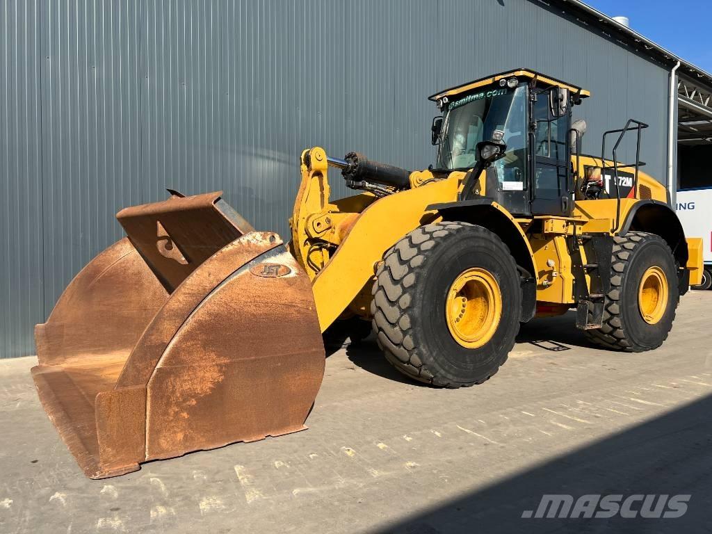 CAT 972M Gumikerekes homlokrakodók