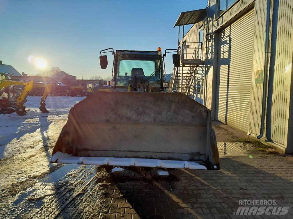 Wacker Neuson 8115 Gumikerekes homlokrakodók