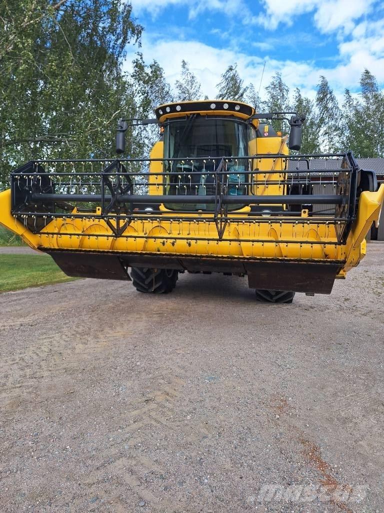 New Holland TC 5.70 Kombájnok