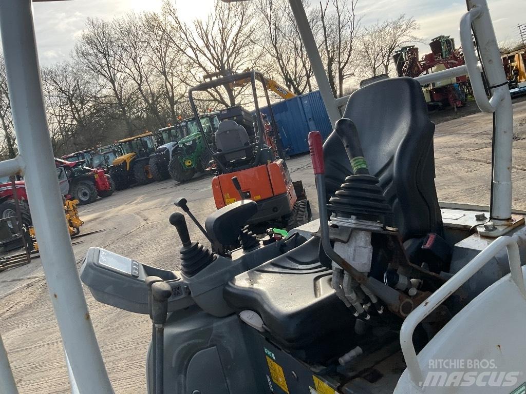 Takeuchi TB 216 Mini kotrók < 7t