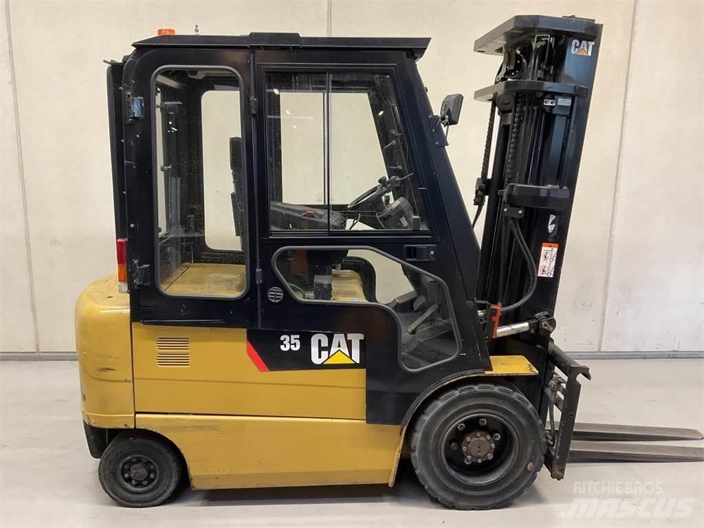 CAT EP35K-PAC Elektromos targoncák