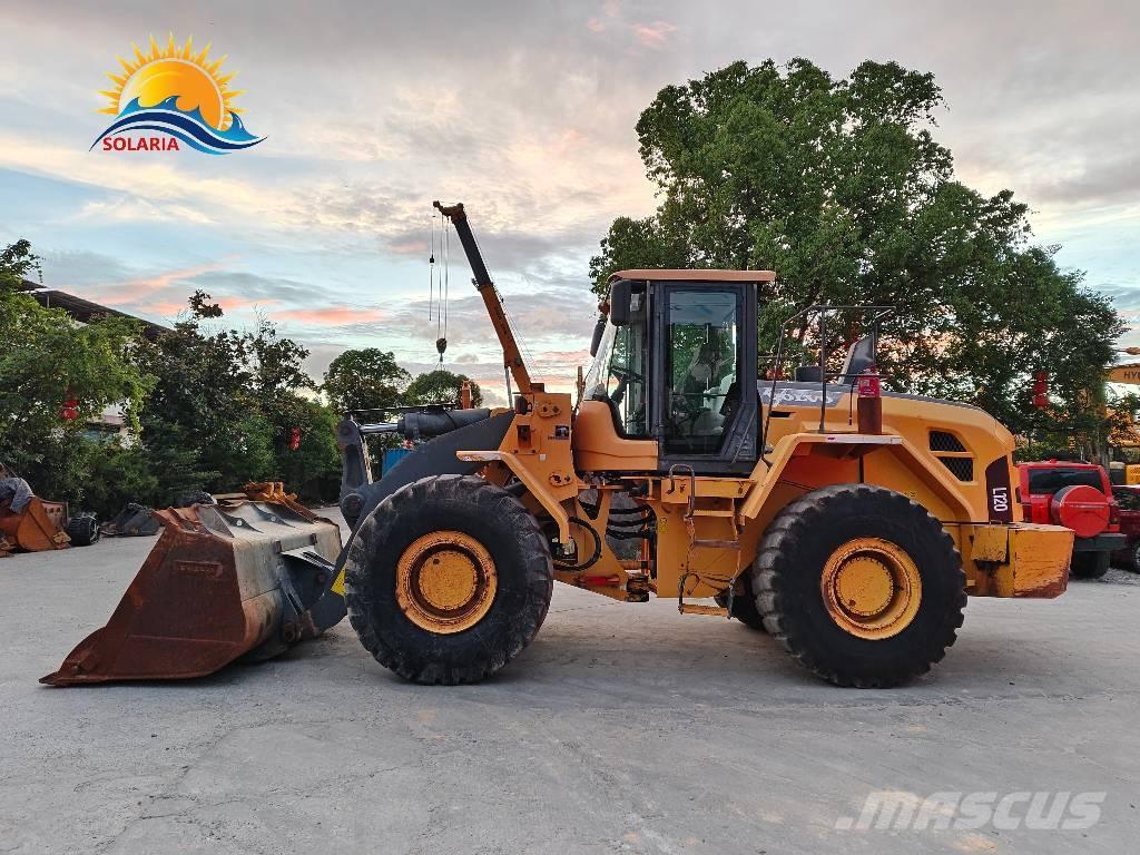 Volvo L 120 Gumikerekes homlokrakodók