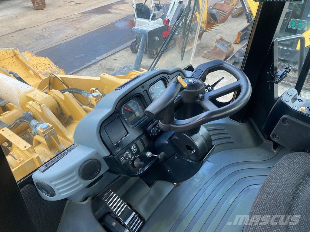 CAT 950 H NVT Gumikerekes homlokrakodók
