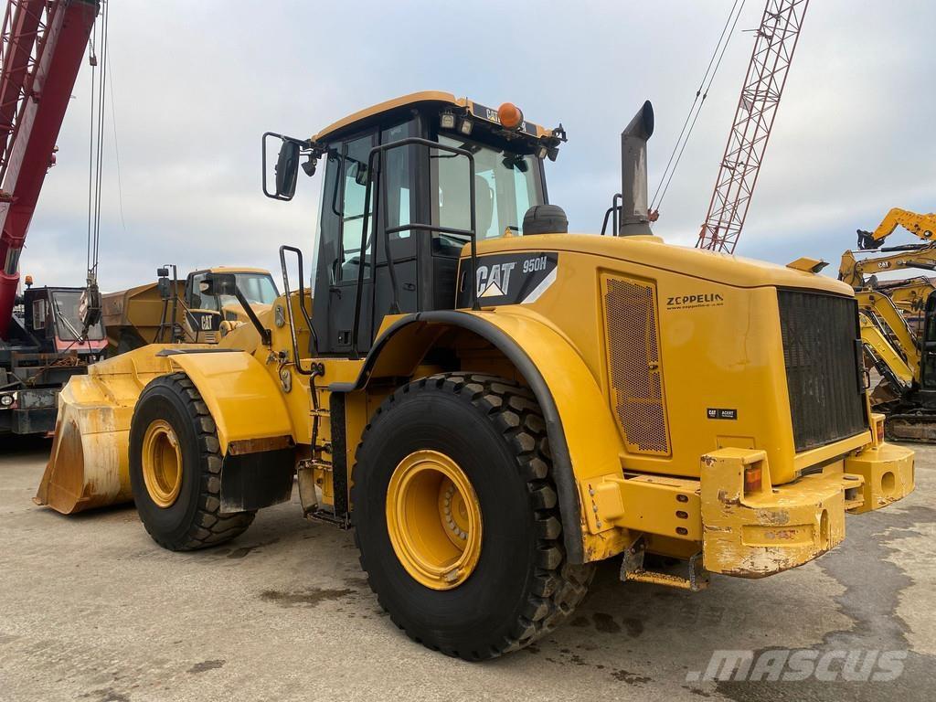 CAT 950 H NVT Gumikerekes homlokrakodók