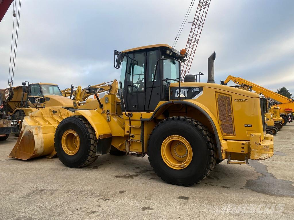 CAT 950 H NVT Gumikerekes homlokrakodók