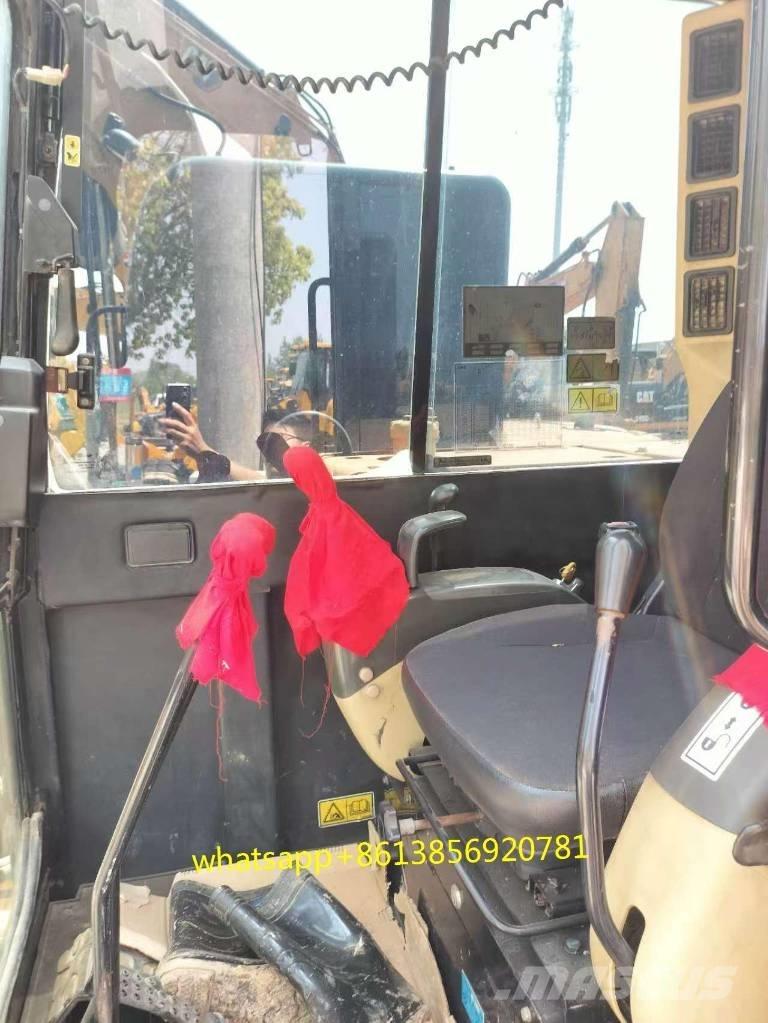 CAT 306 Mini kotrók < 7t