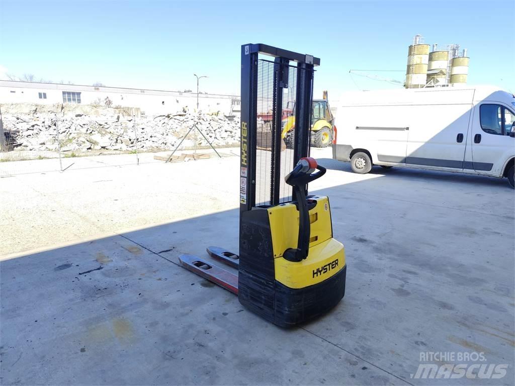 Hyster S1.0E Gyalogkíséretű targonca